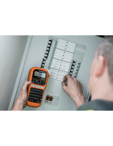 Brother PT-E110VP Rotuladora Electrónica Portátil