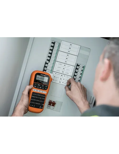 Brother PT-E110VP Rotuladora Electrónica Portátil