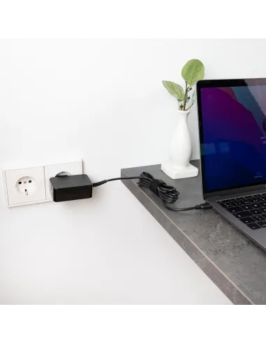 TooQ TQLC-USBCGAN65PD Cargador de Portátil USB-C 65W 1,8M Negro
