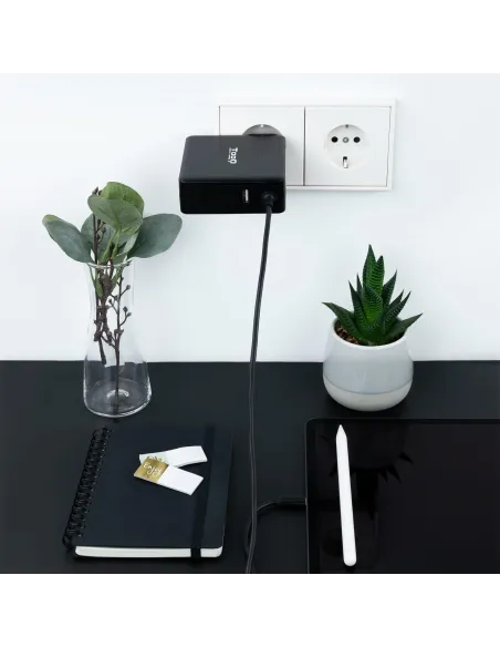 TooQ Cargador para Portátil con USB-C 90W Negro