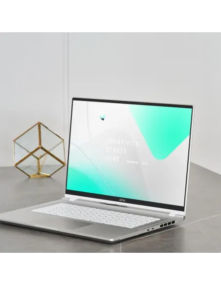 Gigabyte AERO 16 OLED BSF-A3AU964SP Intel Core i9-13900H/32GB/1TB SSD/RTX 4070/16" W11 Pro