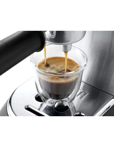 DeLonghi Dedica EC685.M Cafetera de Espresso Plata