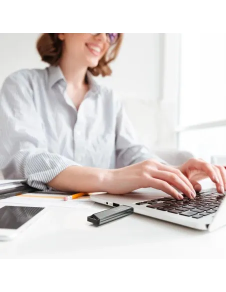 Adata Elite UE800 128GB USB-C Plata