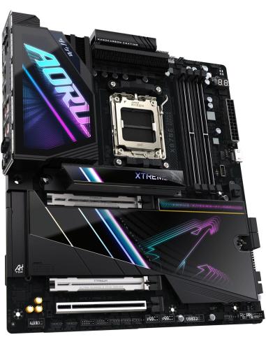 GigaByte X870E Aorus Xtreme AI Top