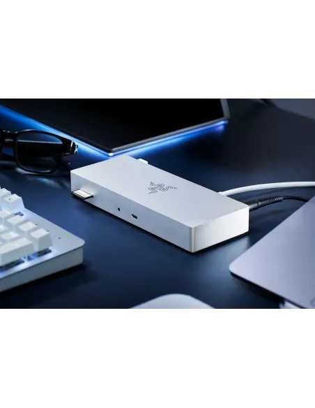 Razer Thunderbolt 4 Dock 8 en 1  USB-A/USB-C/ Mini Jack/RJ-45/SD Blanca