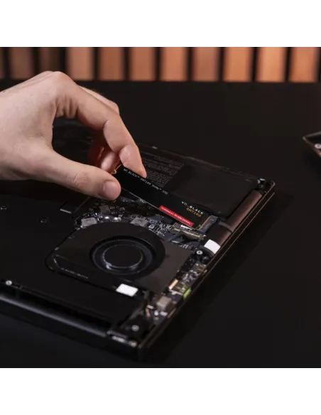 Disco Duro SSD Western Digital Black SN7100 4TB WDS400T4X0E