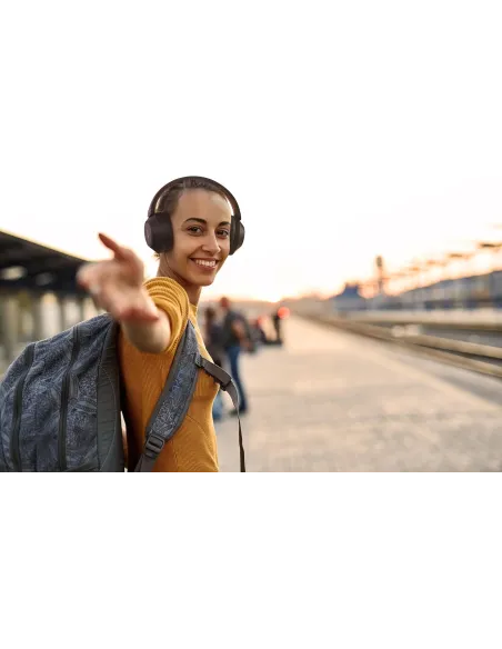 Motorola MOTO XT800 ANC: over-ear con Hybrid ANC y 60 h