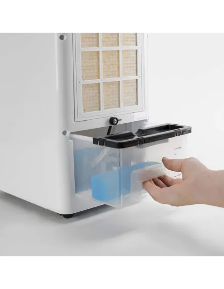 Climatizador evaporativo Black & Decker BXAC50E de 5 Litros