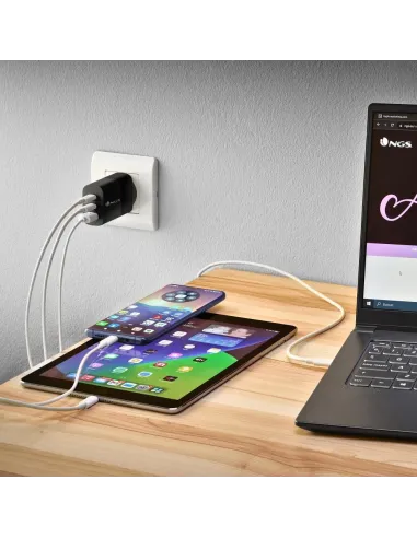 NGS BUD 65W Cargador USB-C/USB-A Negro
