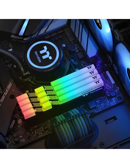 Thermaltake Toughram RGB DDR4 3600 16GB 2x8GB CL18