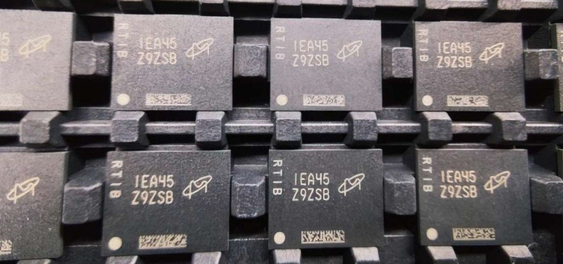 China Lidera la Revolución de Memorias DDR5