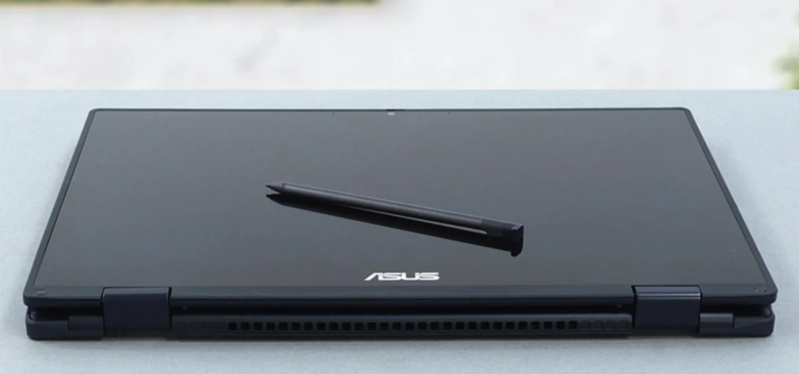 ASUS ExpertBook B3: Potencia con los Nuevos Procesadores Intel Core Ultra 200H