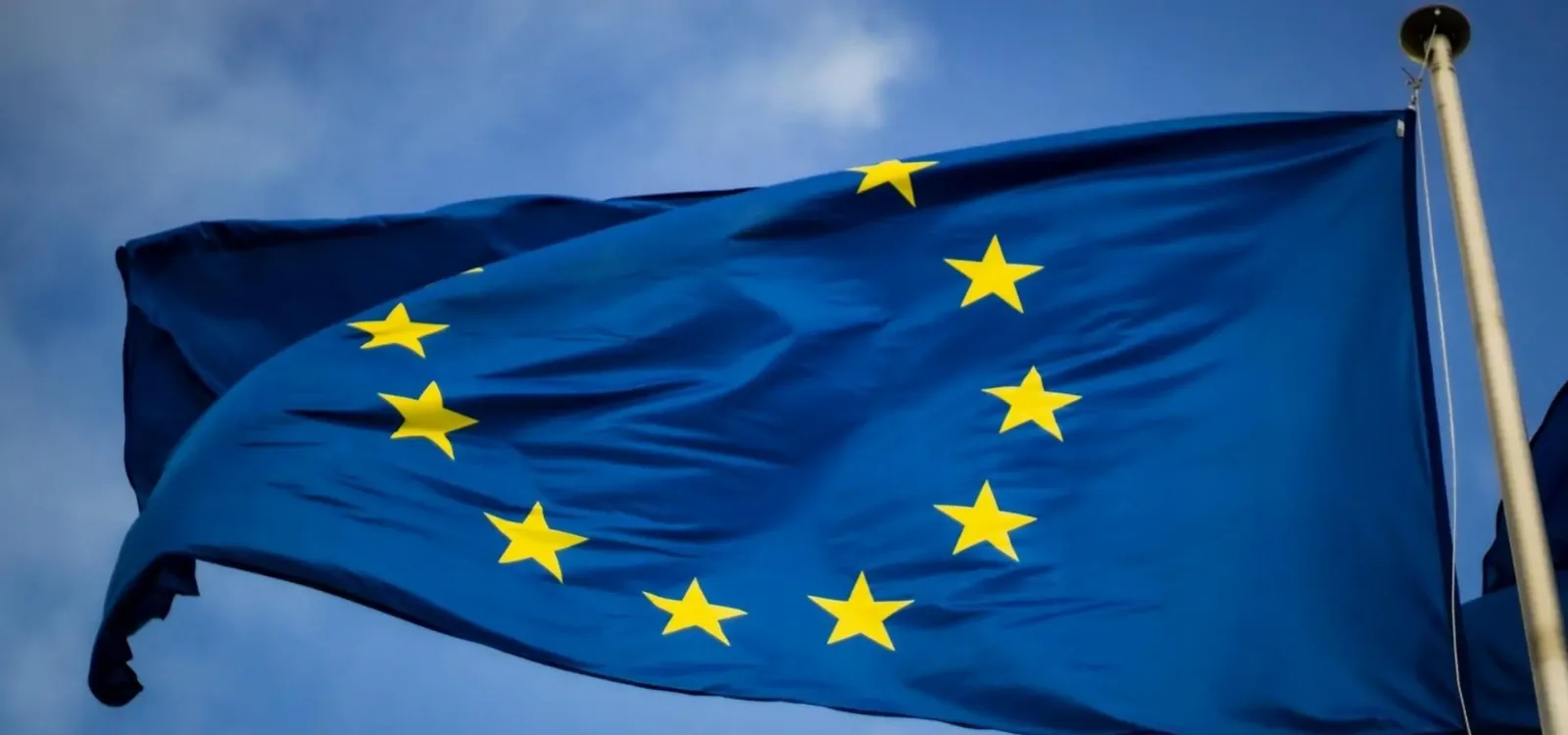 Apple cedería ante la Unión Europea e integraría compatibilidad con dispositivos de terceros