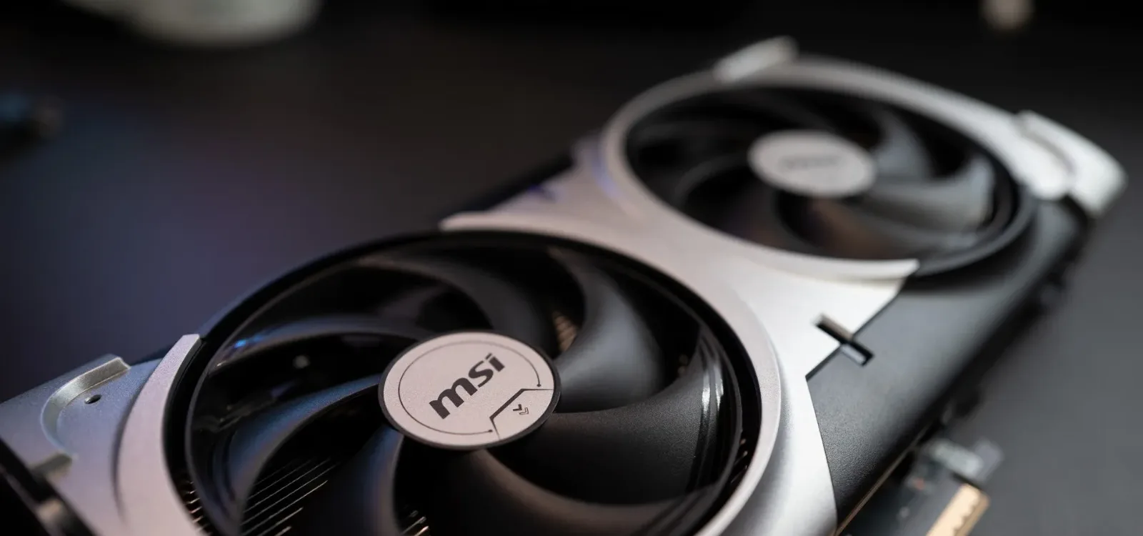 La RTX 5060 Ti de 8 GB pierde 10% de rendimiento en placas base menos modernas