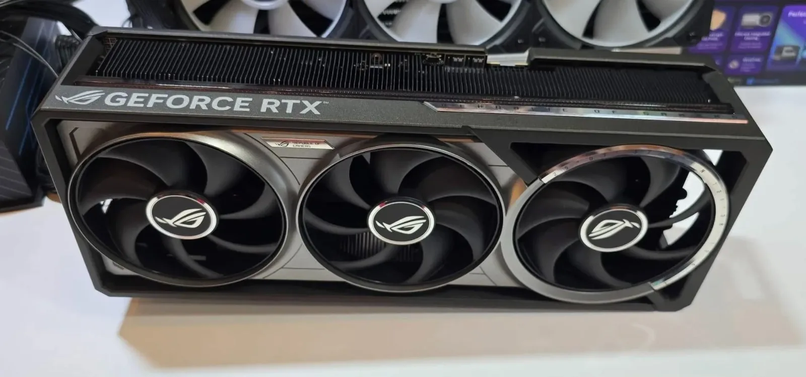 NVIDIA capará la RTX 5090D en todos los aspectos y llega la RTX 5080 Ti con 24GB
