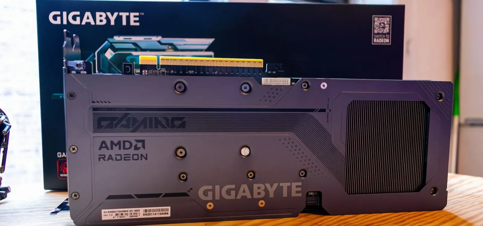 AMD RX 9060 XT de 16GB arrasa en el mercado y tiene problemas de stock