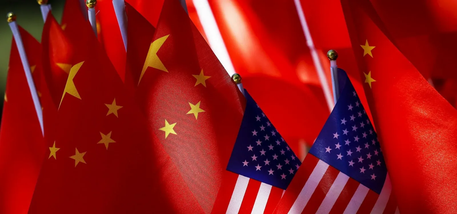 Nvidia y AMD cederán el 15% de sus ventas de chips de IA en China al Gobierno de EE. UU.: el acuerdo que sacude la guerra tecnológica