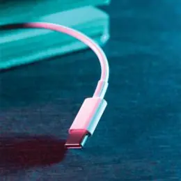 La Unión Europea Impone el Cargador Único USB-C: Un Paso Histórico hacia la Sostenibilidad